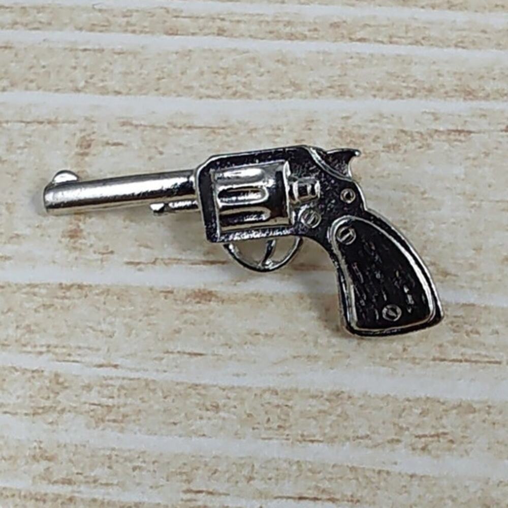 Revolver 6 Gun 14 Kt. Gold Overlay Pin Cowboy Rodeo Hat Jacket Collector Gift